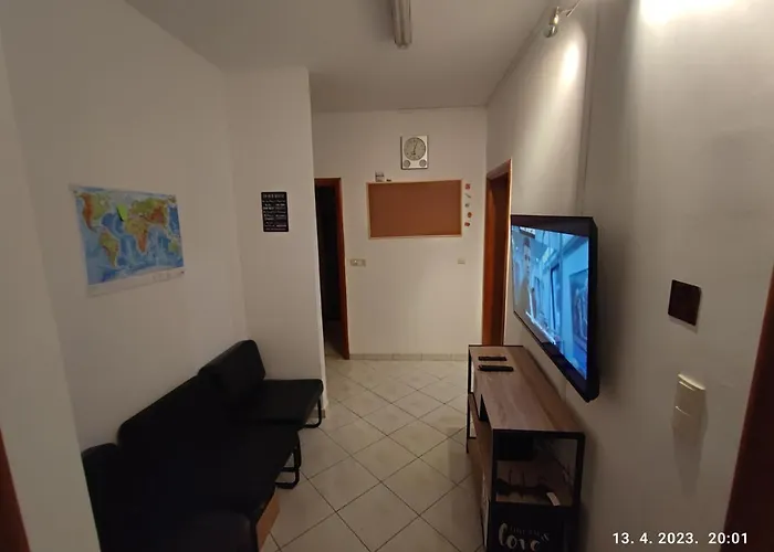 بيت شباب Impact House *